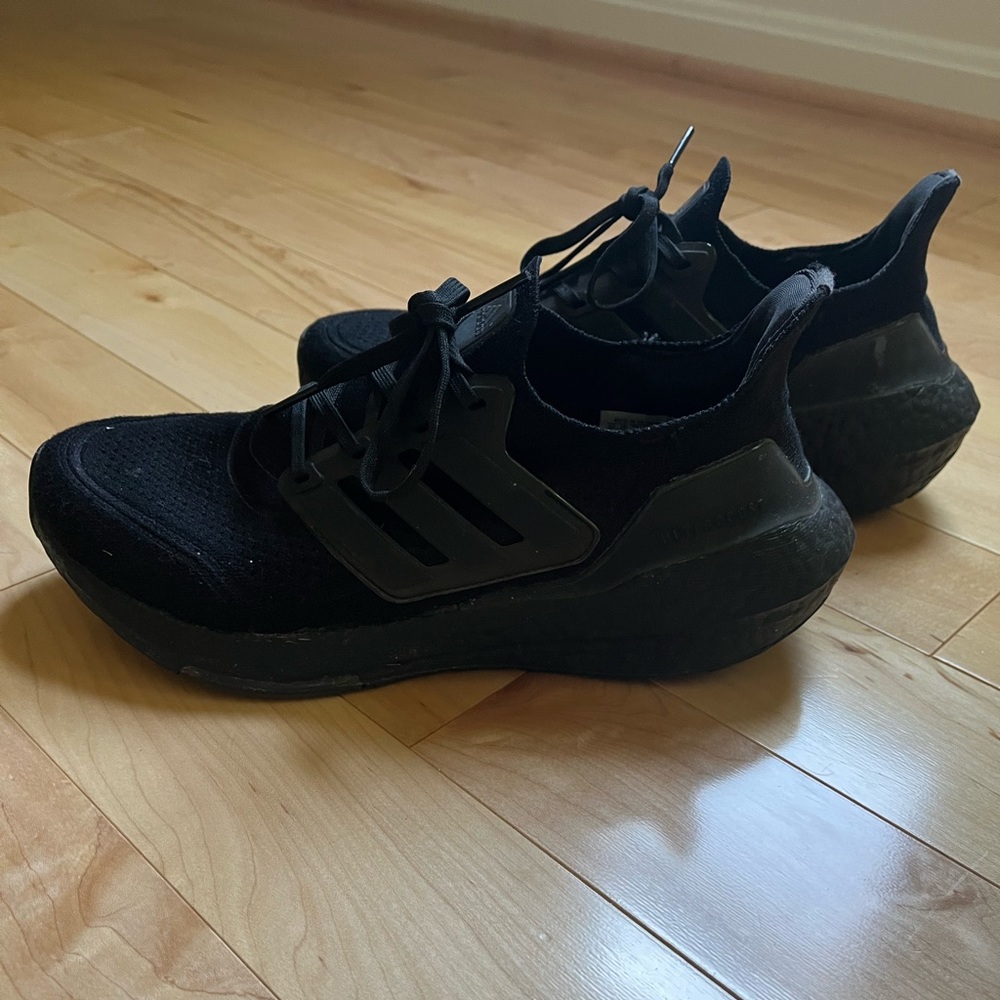 Adidas ultraboost women’s size 8